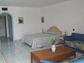 Hotel Selenia Residence  Кастро